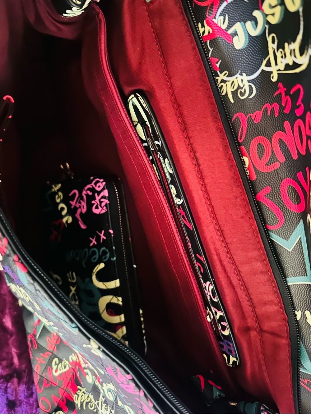 NEW! ✨ Quilted Graffiti Print Chain Shoulder Bag & Matching Wallet Multicolor - Picture 5 of 13